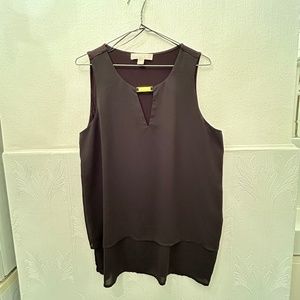 ✨3 for $50 ✨ Flowy Black Michael Kors Top with Gold Detailing in size L